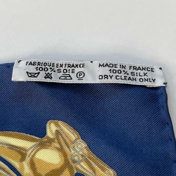 Authentic Hermes Blue Les Cavaliers D’or Gold Silk Square Scarf with Box - Picture 5 of 15